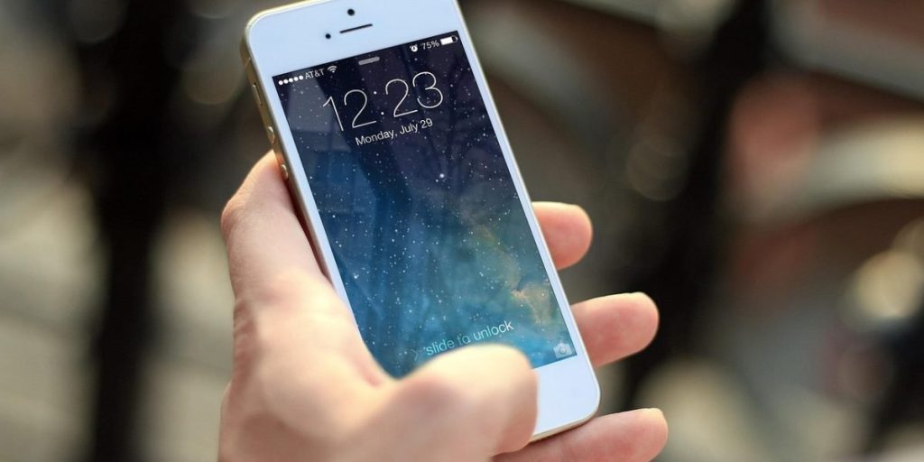 This article explains why multiplayer mobile games remain the best way to play together in 2026, highlighting how smartphones, social features, and low‑friction...