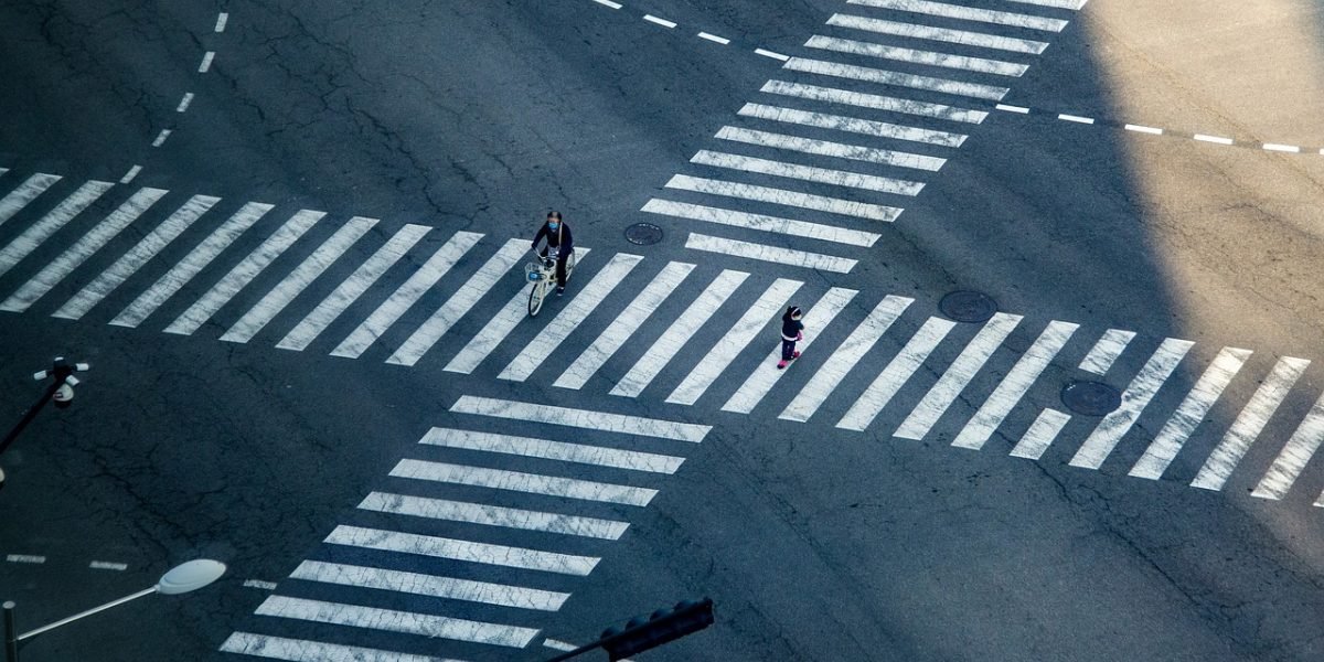 Achieving harmony between digital engagement and personal well-being for a sustainable, healthy lifestyle.