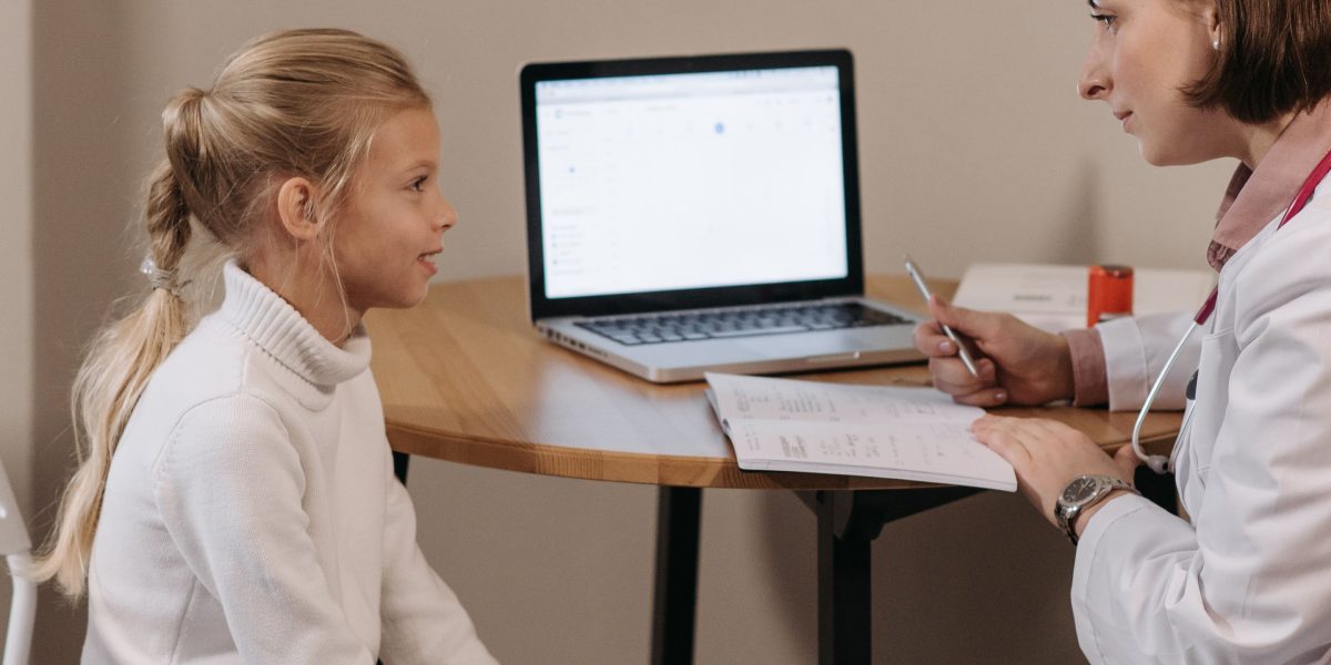 Illustrating how AI supports medical professionals in providing efficient and personalized patient care.